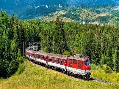 Slovakya&rsquo;da tren kazası: 66 yaralı