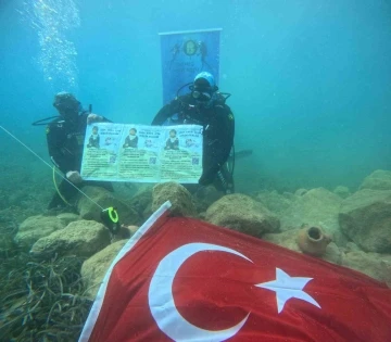 SMA&rsquo;lı Aren bebek i&ccedil;in deniz altında bayrak a&ccedil;tılar
