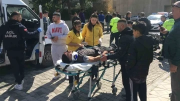 S&ouml;ke&rsquo;de iki motosikletler &ccedil;arpıştı: 2 yaralı
