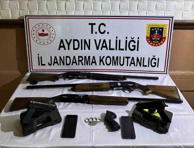 S&ouml;ke&rsquo;deki operasyonda tabanca ve t&uuml;fek ele ge&ccedil;irildi
