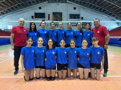 S&ouml;ke Voleybol Takımı Midi Kızlar&rsquo;da T&uuml;rkiye Finallerine y&uuml;kseldi
