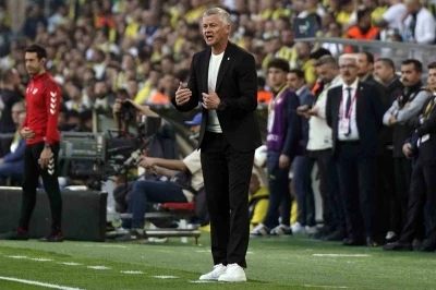 Solskjaer, galibiyet sayılarında Mourinho&rsquo;yu ge&ccedil;ti
