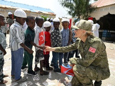 Somali T&uuml;rk G&ouml;rev Kuvveti Komutanlığı&rsquo;ndan insani yardım desteği