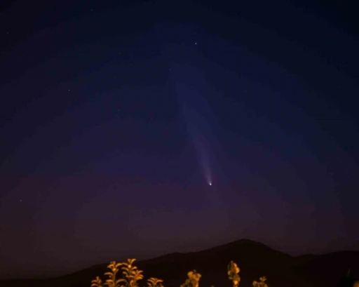 Son 13 yılın en parlak kuyruklu yıldızı Niğde semalarında g&ouml;r&uuml;nt&uuml;lendi
