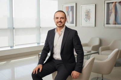 Sonbahar R&uuml;zgarları Cildinizi Kurutmasın: Dermatologdan 6 Altın Kural!