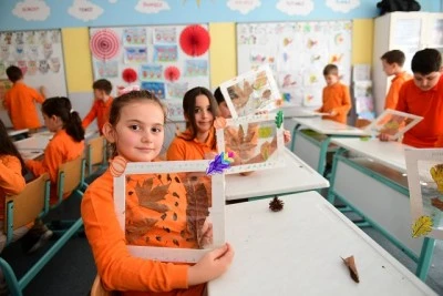 Sonbahar yaprakları Osmangazi&rsquo;de sanata d&ouml;n&uuml;şt&uuml;