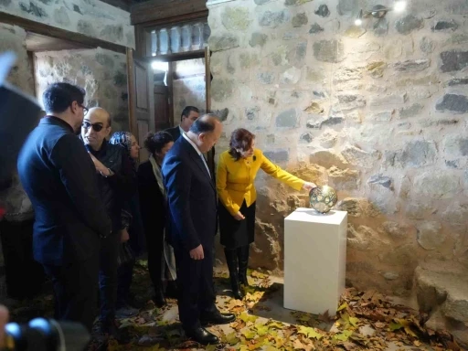 Sonbaharın sanatla buluştuğu sergiye b&uuml;y&uuml;k ilgi
