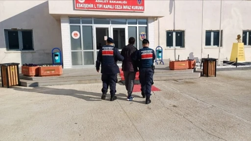 Sosyal medyada uyuşturucu ticareti yapan ş&uuml;pheli jandarmadan ka&ccedil;amadı
