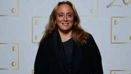 Şov d&uuml;nyasının &uuml;nl&uuml; ismine yurt dışı &ccedil;ıkış yasağı