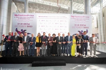 Soyer: &ldquo;Tekstil ve moda sekt&ouml;r&uuml;n&uuml;n kalbi daima İzmir&rsquo;de atmaya devam edecek&rdquo;
