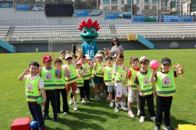 Spor Şenlikleri&rsquo;nde Sıra Minik &Ouml;ğrencilerin