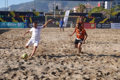 Sporun başkenti Alanya&rsquo;da nefes kesen maraton