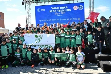 Bursa'da sporun yeni adresi &rsquo;Vakıf Bera&rsquo;, Bakan Bak&rsquo;ın katıldığı t&ouml;renle a&ccedil;ıldı