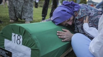 Srebrenitsa soykırımının 30 kurbanı daha bug&uuml;n toprağa verilecek