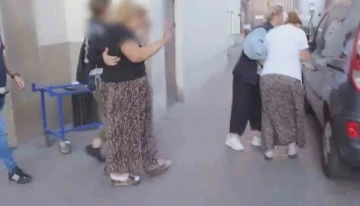 Su&ccedil; makinesi kadın hırsızlar polisten ka&ccedil;amadı