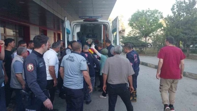 Sulama kanalı d&uuml;şen &ccedil;ocuğu annesi kurtardı
