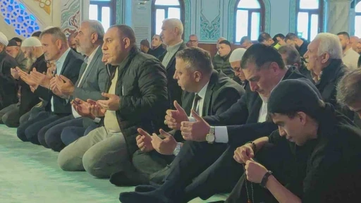 Sultangazi&rsquo;de meslektaşları şehit polis memuru M. Esat Kayacan i&ccedil;in mevlit okuttu
