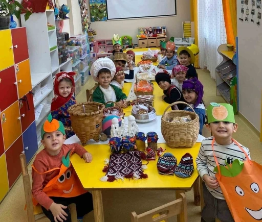 Sultangazili &ccedil;ocuklar Yerli Malı Haftası&rsquo;nı kutladı
