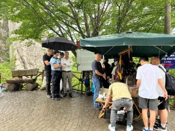 S&uuml;mela&rsquo;da seyyarlara zabıtadan m&uuml;dahale
