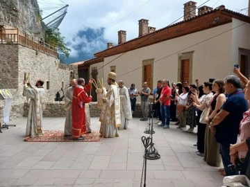 S&uuml;mela Manastırı&rsquo;nda 11. Ayin