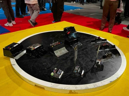 Sumozade Robotics T&uuml;rk takımı, otonom sumo robot yarışmasında d&uuml;nya şampiyonu oldu

