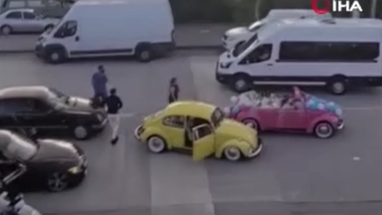 S&uuml;nnet d&uuml;ğ&uuml;n&uuml; konvoyu trafiği fel&ccedil; etti! Gergin anlar yaşandı