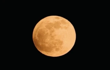 &lsquo;S&uuml;per Mavi Ay&rsquo; Ağrı semalarında g&ouml;r&uuml;nt&uuml;lendi
