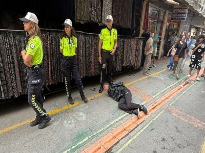 Ş&uuml;phelinin &uuml;zerinden namluya mermi s&uuml;r&uuml;lm&uuml;ş tabanca &ccedil;ıktı