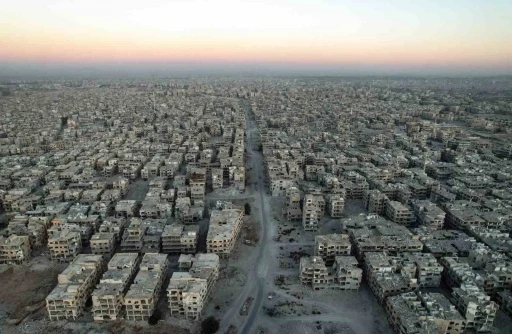 Suriye&rsquo;de insanların a&ccedil;lıktan &ouml;ld&uuml;ğ&uuml; m&uuml;lteci kampı: Yermuk
