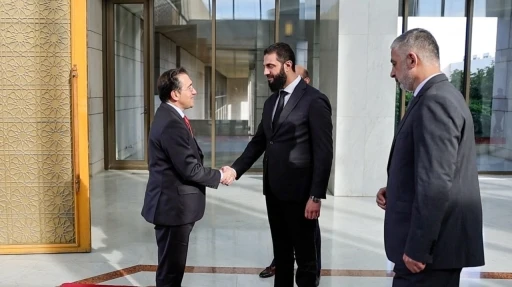 Suriye&rsquo;nin yeni lideri eş-Şara, İspanya ve Katar dışişleri bakanları ile g&ouml;r&uuml;şt&uuml;
