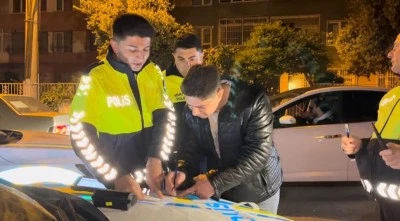 Suriyeli alkoll&uuml; s&uuml;r&uuml;c&uuml; Osmangazi'de ekipler tarafından yakalandı 