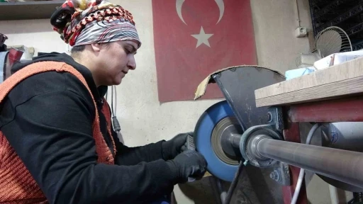 S&uuml;rmene bı&ccedil;ağının Şennur ustası
