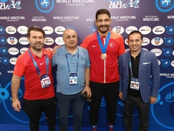 Taha Akg&uuml;l: "2024 Paris Olimpiyatları&rsquo;nda &uuml;lkemiz i&ccedil;in elimizden gelenin en iyisini yapmaya &ccedil;alışacağız"
