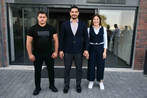 Taha Akg&uuml;l: "T&uuml;rk g&uuml;reşini kalkındırma, camiamızı birleştirme adına yan yanayız"
