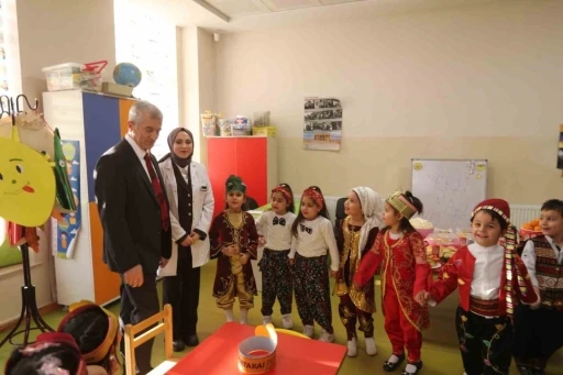 Tahmazoğlu, Yerli Malı Haftası&rsquo;nda miniklerle buluştu
