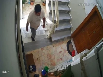 Takıntılı olduğu kadının annesini bı&ccedil;akladı, engelli bireyi bardakla yaraladı