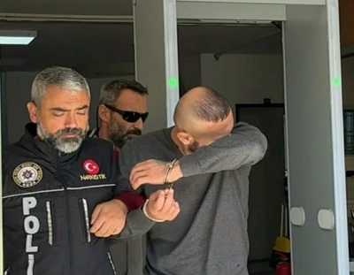 Takiple durdurulan otomobilden uyuşturucu &ccedil;ıktı