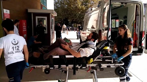 Bursa'da takla atan ara&ccedil;tan sağ &ccedil;ıktı