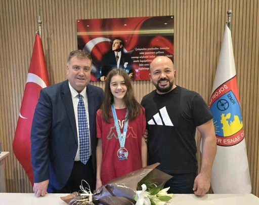 Taksici babanın kızından b&uuml;y&uuml;k gurur