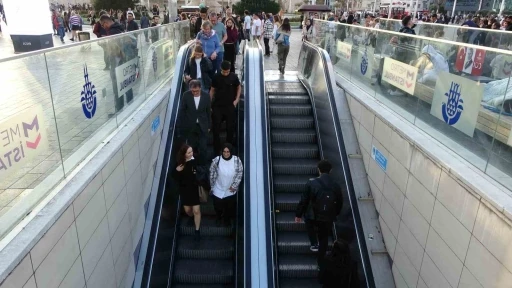 Taksim Metrosu&rsquo;nda y&uuml;r&uuml;yen merdiven &ccedil;ilesi
