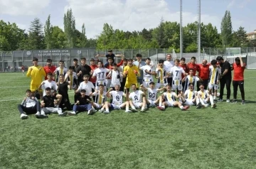 Talasg&uuml;c&uuml; Belediyespor penaltılarla g&uuml;ld&uuml;
