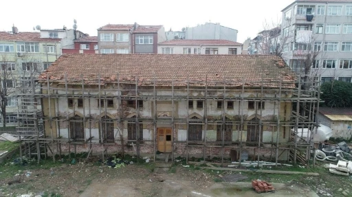 Tarihe dokunan d&ouml;n&uuml;ş&uuml;m: Dar&uuml;şşafaka&rsquo;nın Jimnastik Salonu k&uuml;t&uuml;phane oldu
