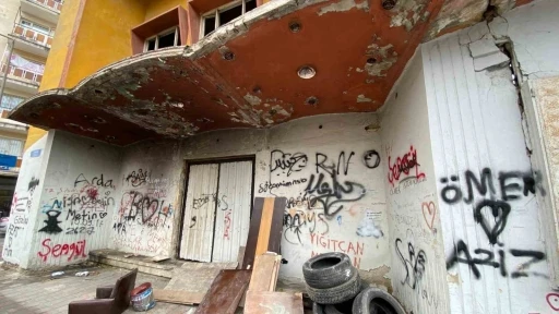 Tarihi sinemayı yazı tahtasına &ccedil;evirdiler
