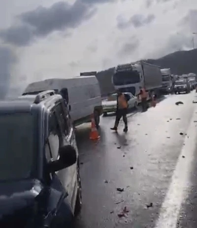 Tarsus, Adana, Gaziantep Otoyolu&rsquo;nda zincirleme kaza: 8 yaralı
