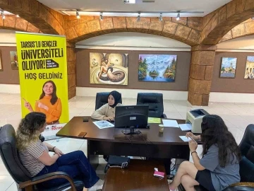 Tarsus Belediyesi, YKS&rsquo;ye girenlere rehberlik hizmeti veriyor

