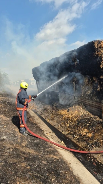 Tarsus&rsquo;ta saman y&uuml;kl&uuml; tır yandı
