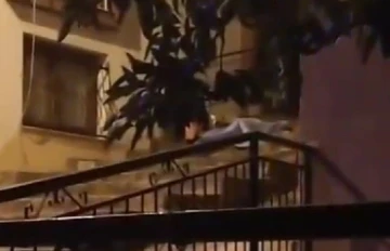 Tartıştığı halasını satırla &ouml;ld&uuml;rd&uuml;, babaannesini yaraladı, intihara teşebb&uuml;s etti
