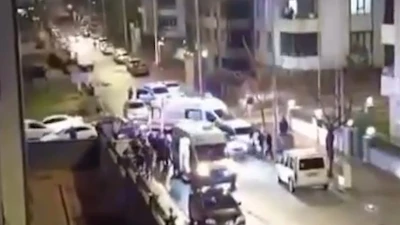 Tartıştığı kadını tabancayla ağır yaralayıp, intihar etti