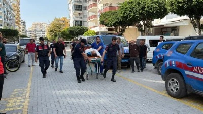 Tartıştığı kız kardeşini balkondan attı, ardından intihar etti
