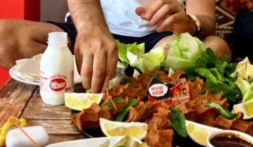 Tatlıses&rsquo;in oğlu babasına rakip oldu